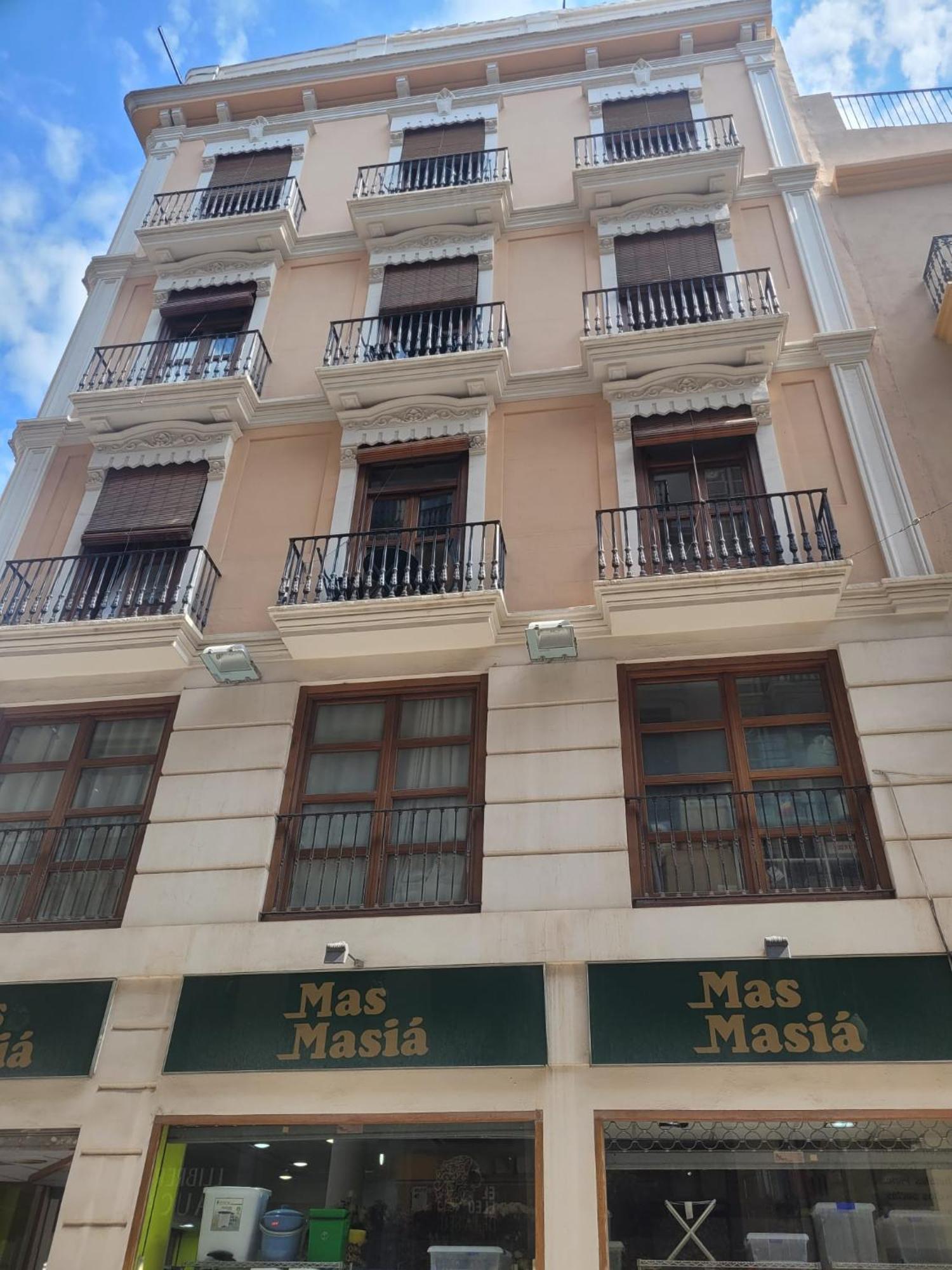 Living Valencia Apartments - Merced المظهر الخارجي الصورة