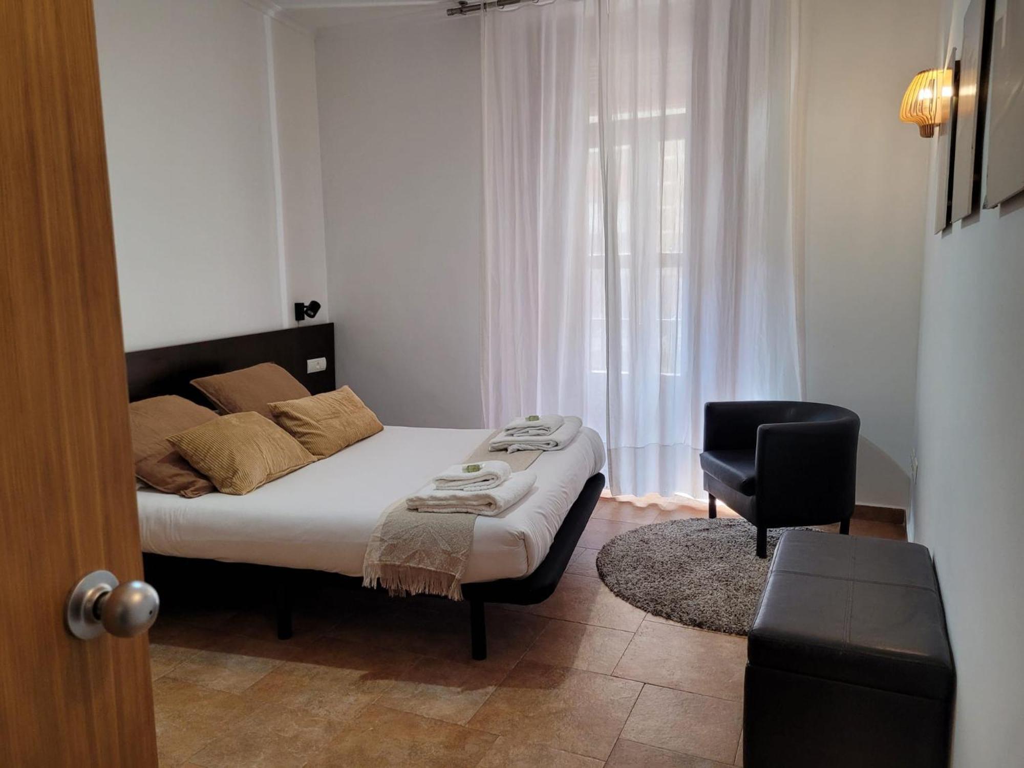 Living Valencia Apartments - Merced المظهر الخارجي الصورة