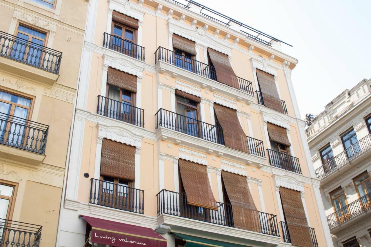 Living Valencia Apartments - Merced المظهر الخارجي الصورة
